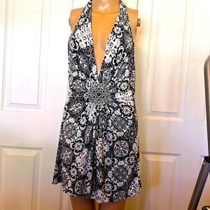COPY - Fleur ish Black and white halter dress /tunic with medallion at waist szL